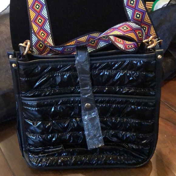 Threaded Pear Handbags - 🍐 Puffy lightweight nylon messenger bag, wide abstract strap, gold tone clip